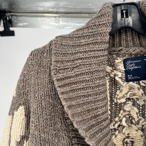 Y2K American Eagle Knit Cardigan Sweater Shawl Collar Toggle Button Tan Cream SP - Picture 2 of 16